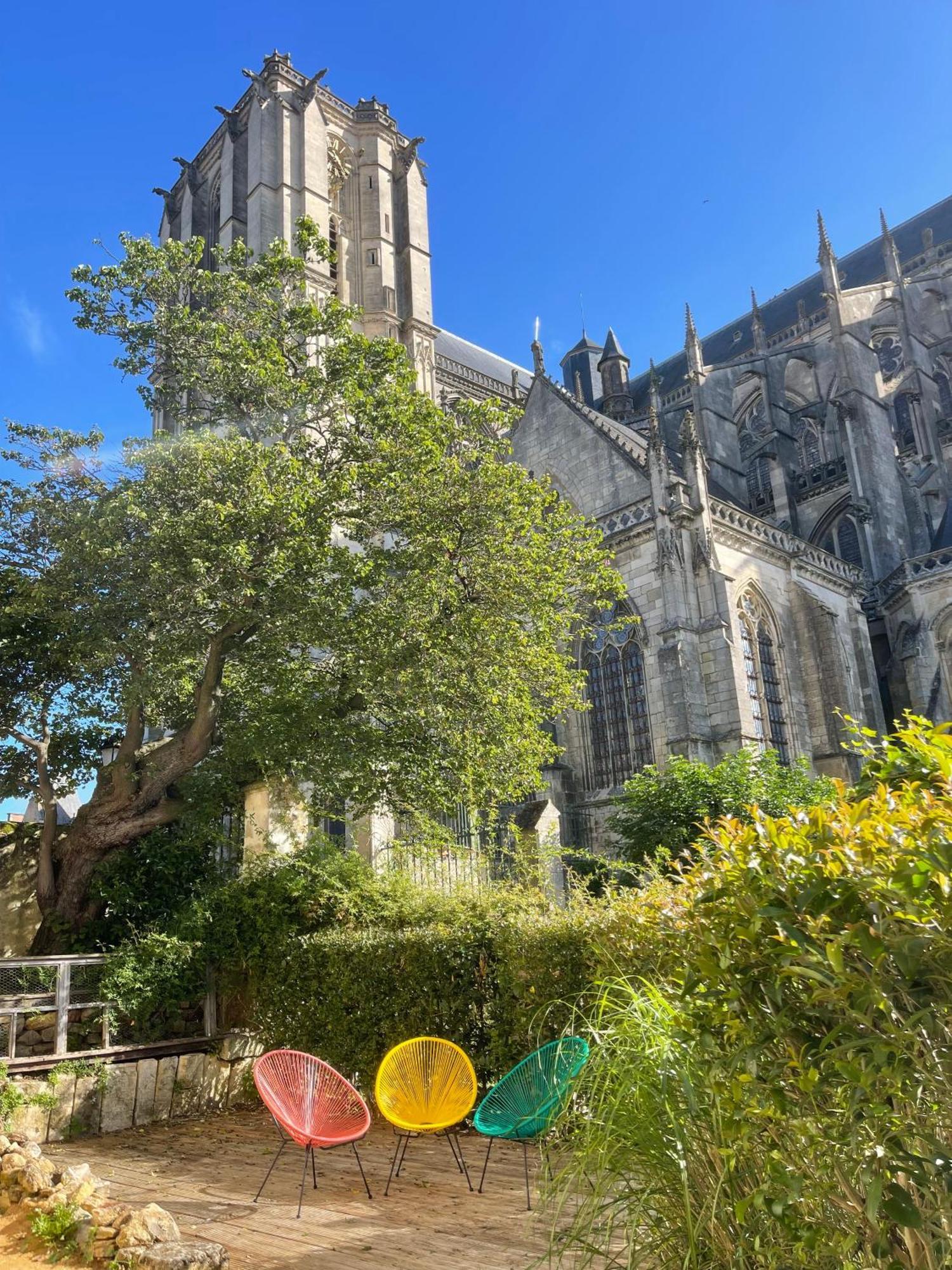 Chambres D'Hote - Maison Des Ecrivains - 50 M De La Cathedrale Et Place Des Jacobins Le Mans Luaran gambar