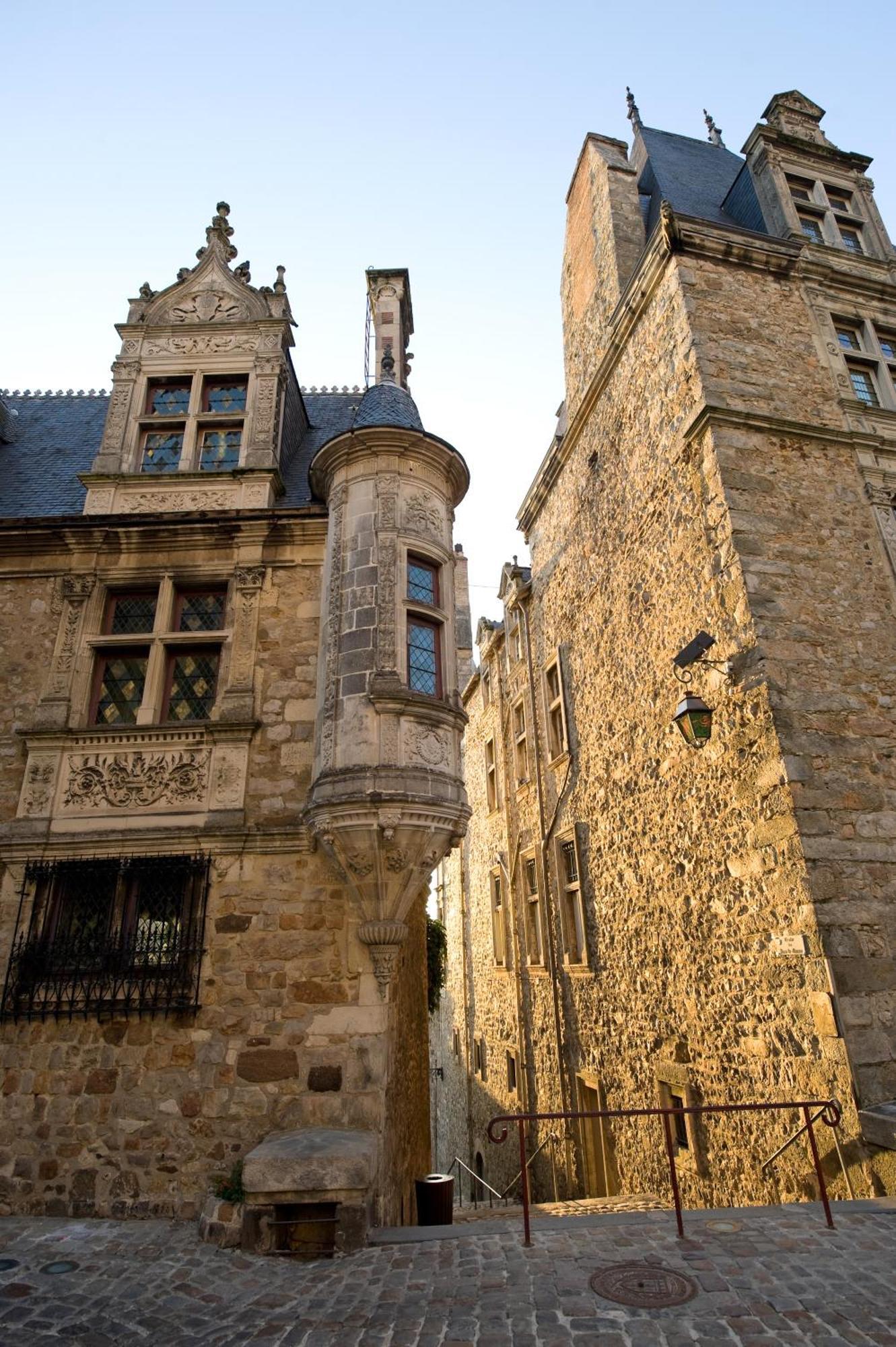 Chambres D'Hote - Maison Des Ecrivains - 50 M De La Cathedrale Et Place Des Jacobins Le Mans Luaran gambar