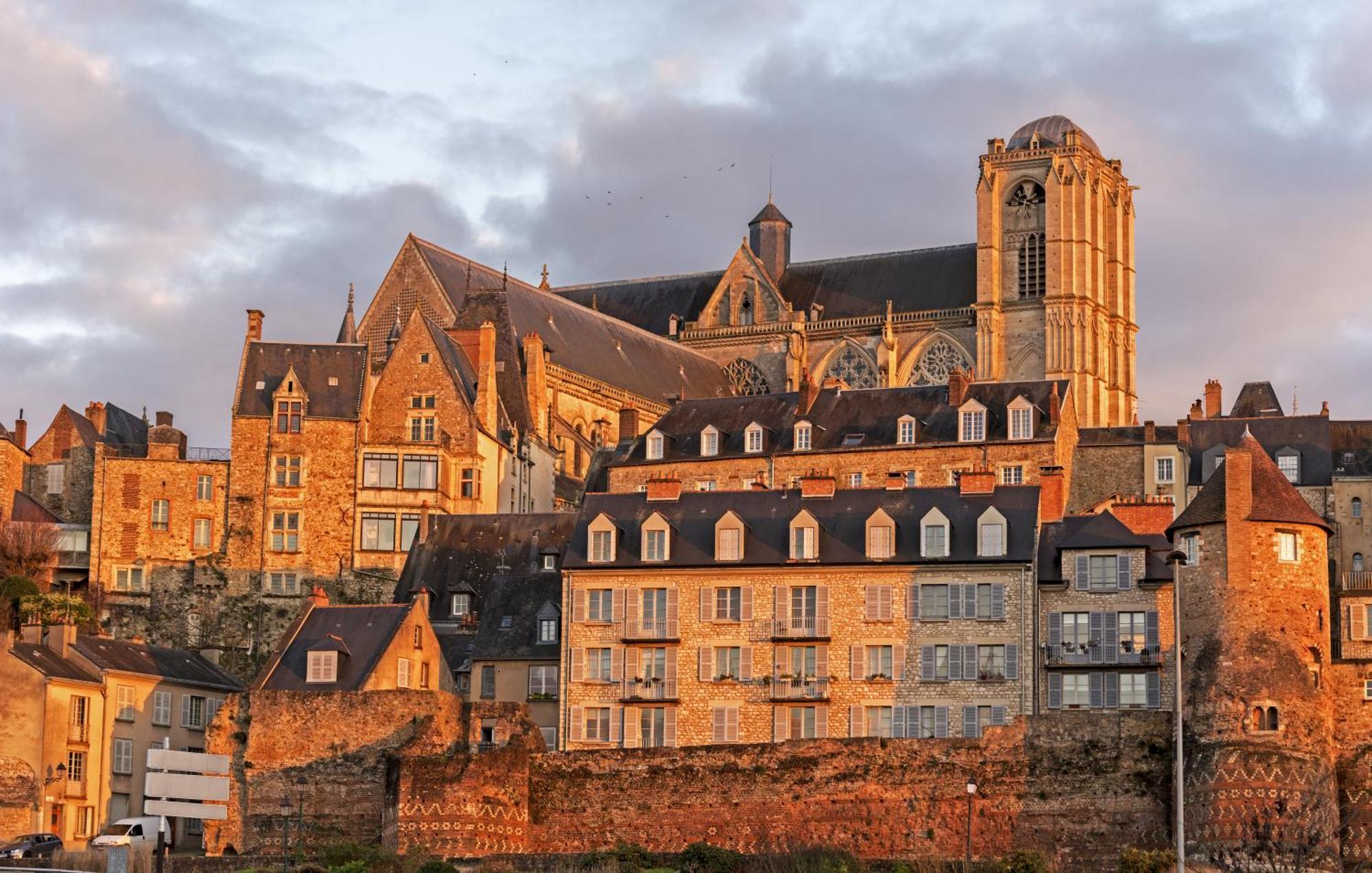 Chambres D'Hote - Maison Des Ecrivains - 50 M De La Cathedrale Et Place Des Jacobins Le Mans Luaran gambar